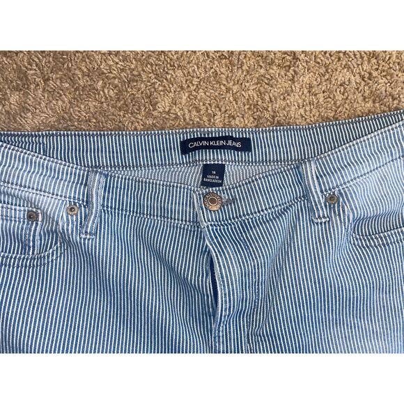 Calvin Klein High Rise Railroad Stripe Shorts - Size 16 **. - Picture 3 of 6
